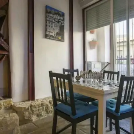 Loft De Encanto Num Bairro Tipico De Lisboaa! *
