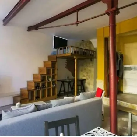 Apartamento Loft De Encanto Num Bairro Tipico De Lisboaa! *
