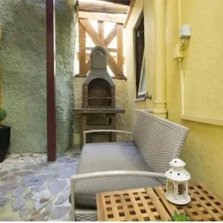 Apartamento Loft De Encanto Num Bairro Tipico De Lisboaa! *