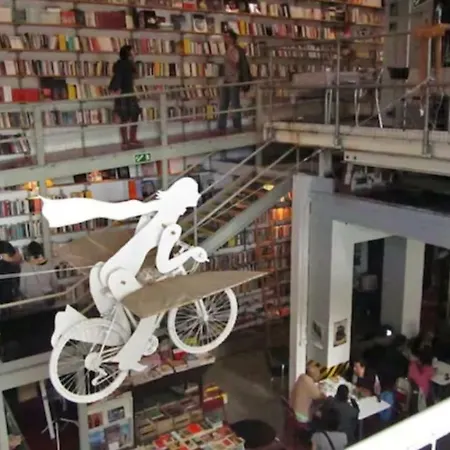 Loft De Encanto Num Bairro Tipico De Lisboaa! * Lisbon