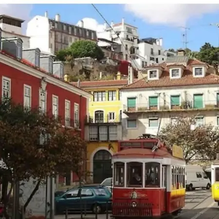 Apartamento Loft De Encanto Num Bairro Tipico De Lisboaa! *